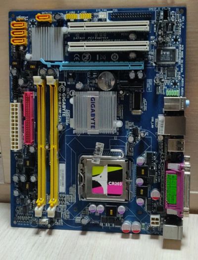 Лот: 19874190. Фото: 1. Мат. плата Gigabyte GA-G31M-S2L... Материнские платы