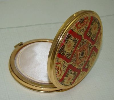 Лот: 11190901. Фото: 1. Пудреница винтажная (W570). Другое (антиквариат)
