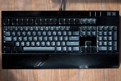 Лот: 8536787. Фото: 1. Corsair Strafe RGB Silent (Cherry... Клавиатуры и мыши