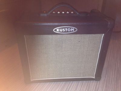 Лот: 5461066. Фото: 1. Kustom Dual 30 RC. Гитарные эффекты и комбоусилители