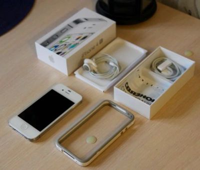 Лот: 6294726. Фото: 1. Iphone 4s 8Gb. Смартфоны