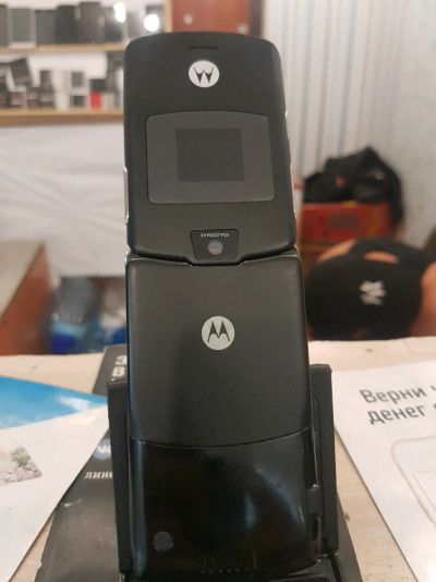 Лот: 11843952. Фото: 1. Motorola RAZR V3. Кнопочные мобильные телефоны