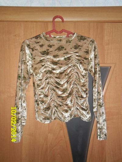 Лот: 3705984. Фото: 1. кофточка для девочки. Рубашки, блузки, водолазки