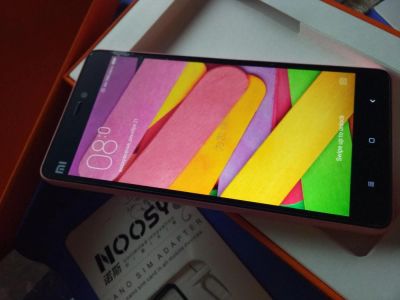 Лот: 8170379. Фото: 1. Новый оригинальный смартфон Xiaomi... Смартфоны