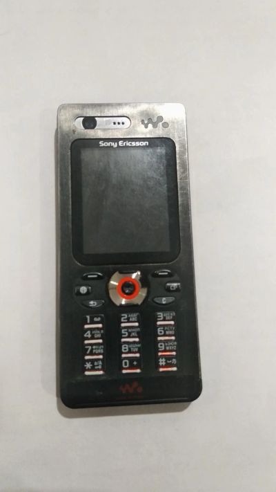 Лот: 18945620. Фото: 1. Сотовый телефон sony ericsson. Кнопочные мобильные телефоны