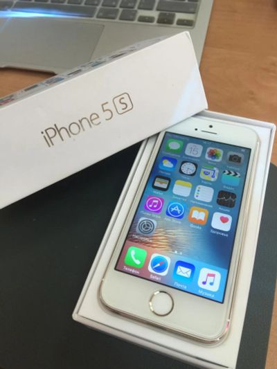 Лот: 7848619. Фото: 1. iPhone 5S Gold 32Gb. Смартфоны