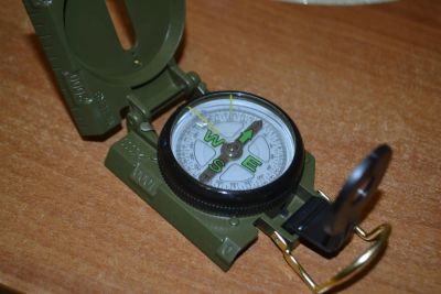 Лот: 5218256. Фото: 1. Компас армейский. Снаряжение, маскировка