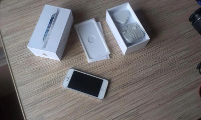 Лот: 3515421. Фото: 1. Продам Apple iPhone 5 16Gb (белый... Смартфоны