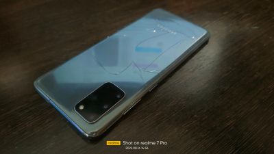Лот: 19351742. Фото: 1. Samsung Galaxy S20 Plus. Смартфоны