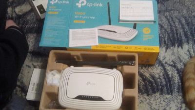 Лот: 11335580. Фото: 1. Роутер НОВЫЙ Tp-Link и Приставка... Маршрутизаторы (роутеры)