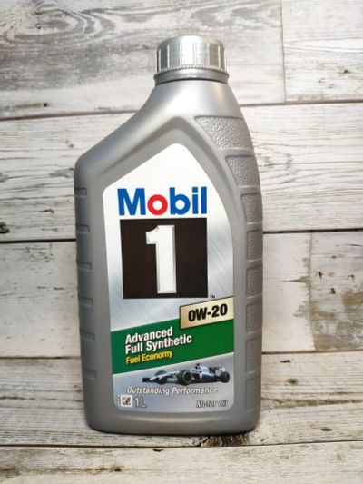 Лот: 14025363. Фото: 1. Моторное масло Mobil 1 Мобил 0W20... Масла, жидкости