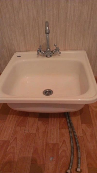 Лот: 3366336. Фото: 1. Раковина с краном. Раковины, умывальники