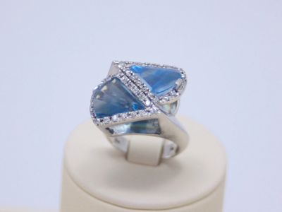Лот: 14751380. Фото: 1. СЕРЕБРЯНОЕ КОЛЬЦО С ЦИРКОНИЕМ... Кольца, перстни