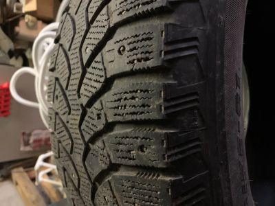 Лот: 14848379. Фото: 1. Шины Bridgestone Blizzak Spike-01. Шины