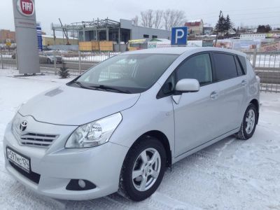 Лот: 4994034. Фото: 1. Toyota Verso 2009 год. Автомобили