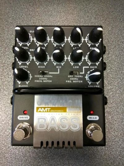 Лот: 10364810. Фото: 1. AMT Electronics BC-1 "Bass Crunch... Гитарные эффекты и комбоусилители