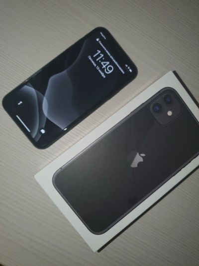 Лот: 16841035. Фото: 1. iPhone 11 128gb. Смартфоны