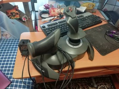 Лот: 16384851. Фото: 1. Джойстик USB Thrustmaster Top... Рули, джойстики