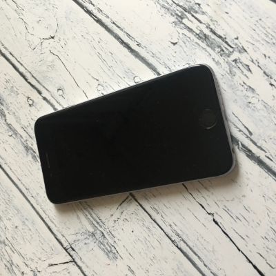 Лот: 12331576. Фото: 1. iPhone 6. Смартфоны