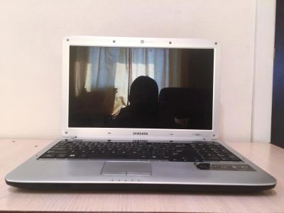 Лот: 8275172. Фото: 1. Ноутбук Samsung r528. Ноутбуки