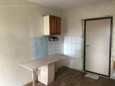 Лот: 18304629. Фото: 1. Комната (доля) 13кв. с балконом. Квартиры, студии