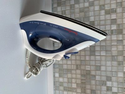 Лот: 17350371. Фото: 1. Утюг Moulinex inicio 20. Утюги, парогенераторы, отпариватели