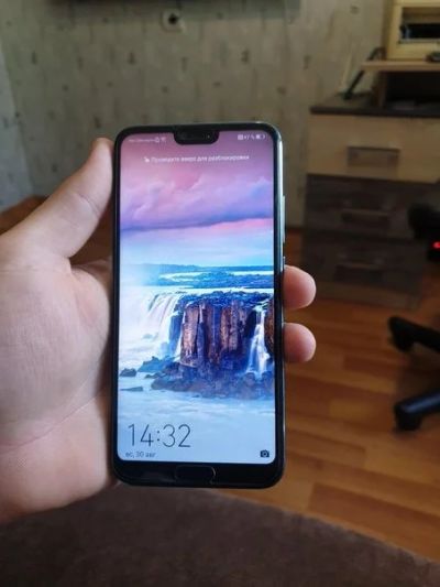 Лот: 16297085. Фото: 1. Смартфон Huawei Honor 10. Смартфоны