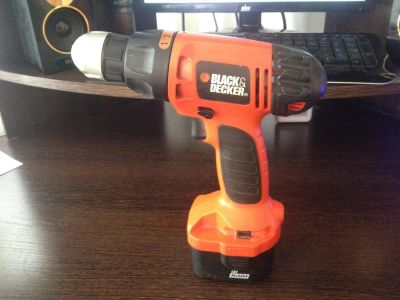 Лот: 7800959. Фото: 1. Шуруповерт Black Decker England... Электроинструмент