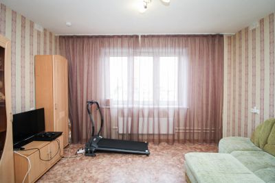 Лот: 20572555. Фото: 1. Продам 3-комн. кв. 65.6 кв.м... Квартиры, студии