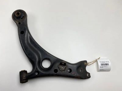 Лот: 20754412. Фото: 1. Рычаг подвески Toyota Caldina... Ходовая, подвеска, рулевое управление