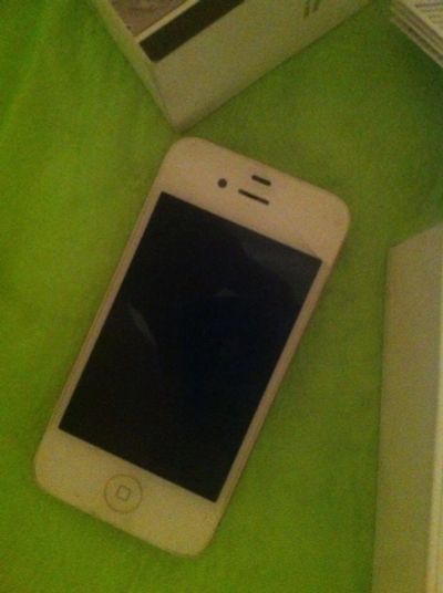Лот: 6643479. Фото: 1. iphone 4. Кнопочные мобильные телефоны