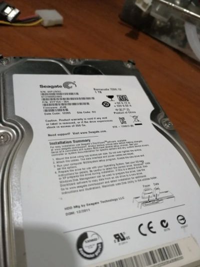 Лот: 14615355. Фото: 1. Seagate ST31000524AS 1TB Sata... Жёсткие диски (HDD)