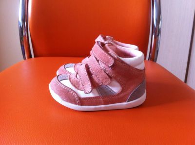 Лот: 3891638. Фото: 1. Кроссовки Zara Baby 21. Кеды, кроссовки
