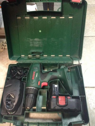 Лот: 4288683. Фото: 1. Продам шуруповерт Bosch PSR 18... Электроинструмент