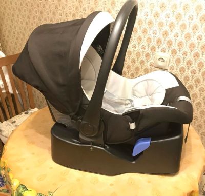 Лот: 11070263. Фото: 1. Автолька Inglesina huggy multifix... Детские автокресла