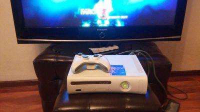Лот: 8867584. Фото: 1. Xbox 360. Игровые приставки, консоли