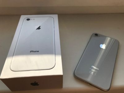 Лот: 14948460. Фото: 1. Apple iPhone 8 64gb. Смартфоны