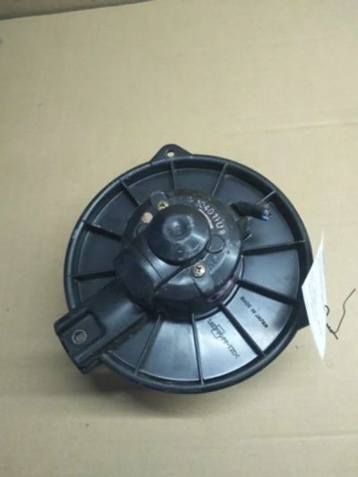 Лот: 21397298. Фото: 1. мотор печки Toyota Caldina AT211. Двигатель и элементы двигателя