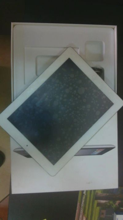 Лот: 6321225. Фото: 1. Ipad 2 64gb 3g иногда теряет сим. Планшеты