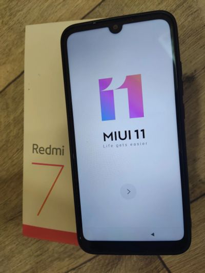 Лот: 19073892. Фото: 1. Xiaomi redmi 7 3/32. Смартфоны