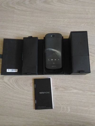 Лот: 7581722. Фото: 1. Продам смартфон Yota Phone 2... Смартфоны