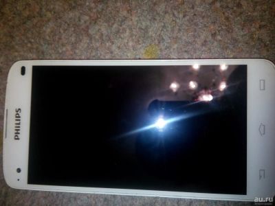 Лот: 8993172. Фото: 1. Смартфон Philips Xenium I908 белый. Смартфоны