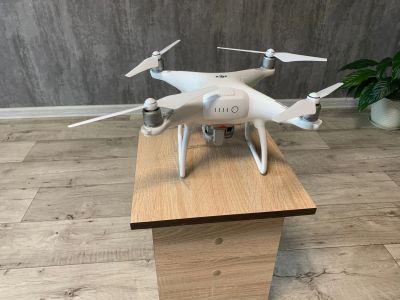 Лот: 16397160. Фото: 1. Квадрокоптер Dji Phantom 4. Квадрокоптеры