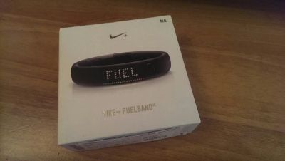 Лот: 7071448. Фото: 1. Nike FuelBand SE трекер, шагомер. Пульсометры, шагомеры, секундомеры