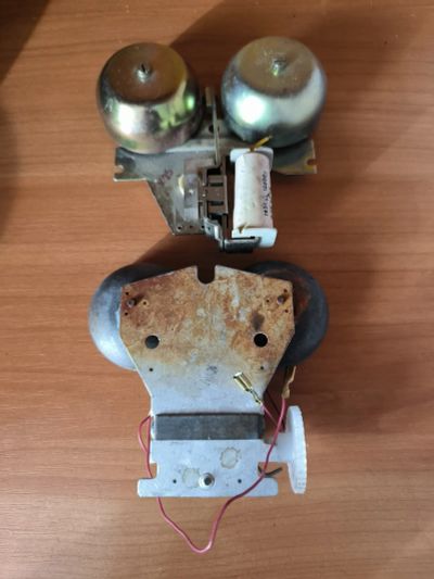 Лот: 25317656. Фото: 1. Звоноки от таксофона СССР 2 шт. Звонки, сирены