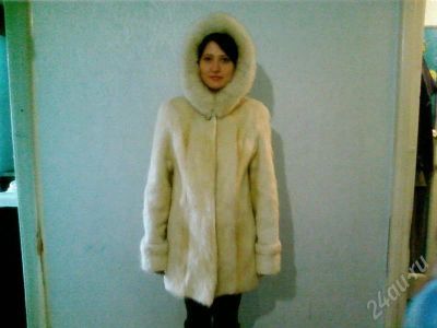 Лот: 554149. Фото: 1. Абсолютно новая шуба, нутрия светлая... Верхняя одежда