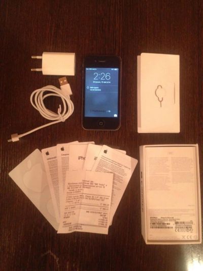 Лот: 10846694. Фото: 1. Iphone 4S 8gb. Смартфоны