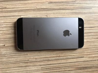 Лот: 10200817. Фото: 1. iPhone 5s 16gb. Смартфоны