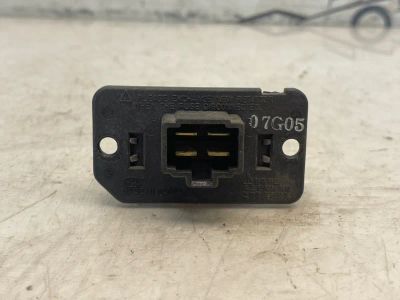 Лот: 23340817. Фото: 1. реостат печки Kia Spectra SD. Двигатель и элементы двигателя