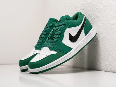 Лот: 20774123. Фото: 1. Кроссовки Nike Air Jordan 1 Low... Кеды, кроссовки, слипоны